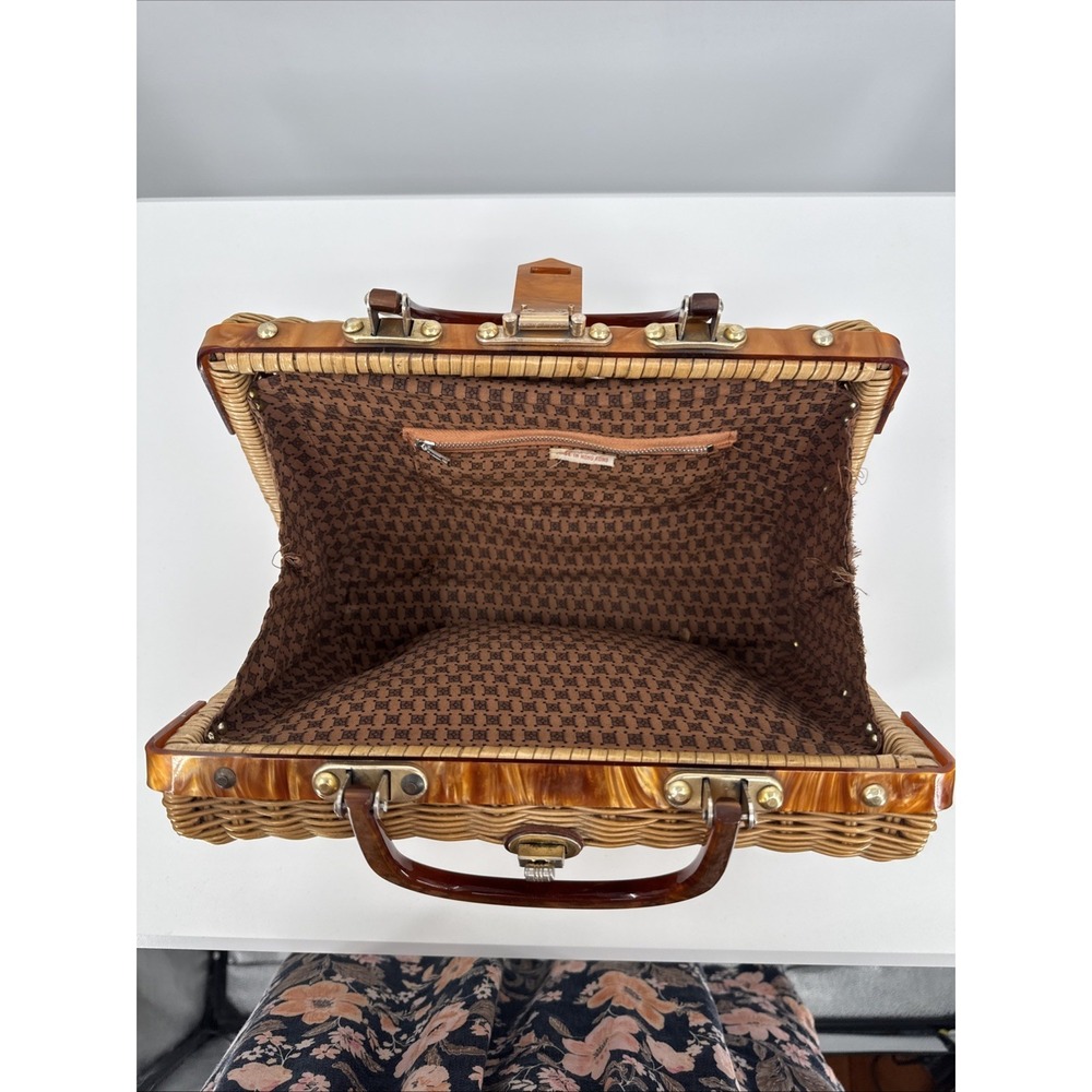 Mid-Century Wicker Like Bag, Hong Kong Woven Handmade w/ Caramel Lucite Handle - Picture 13 of 16